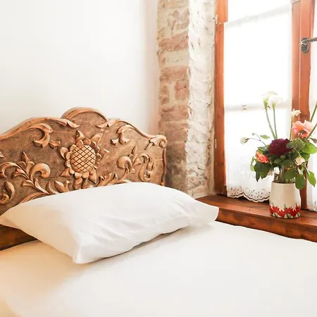 4rooms ホテル ジロカストラ