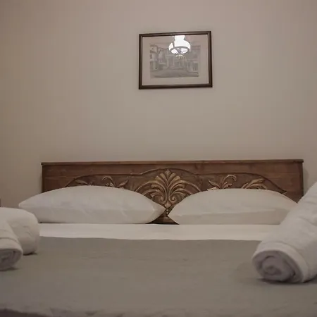 ホテル 4rooms 3*